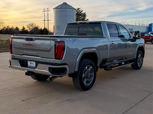 2025 GMC Sierra 2500 SLT
