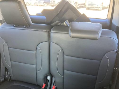 2023 GMC Acadia FWD SLT