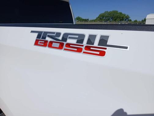 Summit White 2023 Chevrolet Silverado 1500 LT Trail Boss