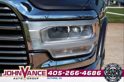 Granite Crystal Metallic Clearcoat 2021 RAM 2500 Laramie Crew Cab 4x4 6'4' Box