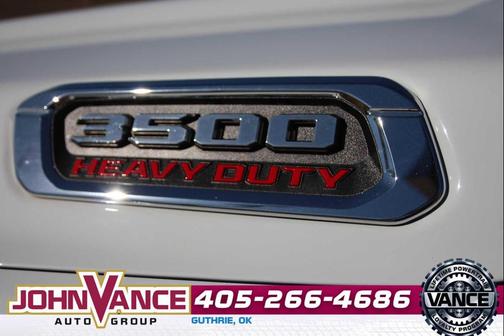 2024 RAM 3500 Big Horn Crew Cab 4x4 8' Box