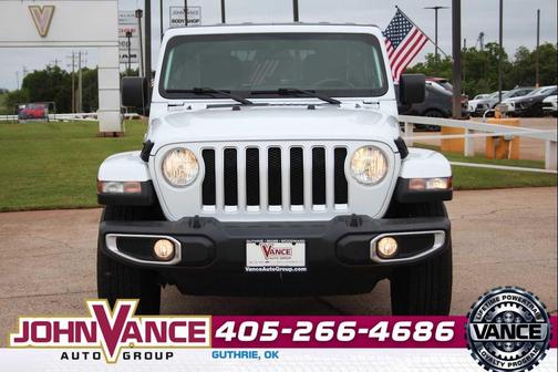Bright White Clearcoat 2021 Jeep Wrangler Unlimited Sahara