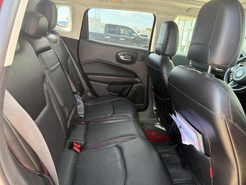 Redline Pearlcoat 2018 Jeep Compass Trailhawk