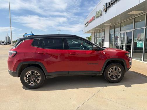 Redline Pearlcoat 2018 Jeep Compass Trailhawk