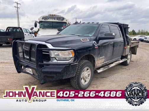 Diamond Black Crystal Pearlcoat 2019 RAM 2500 Tradesman Crew Cab 4x4 6'4' Box