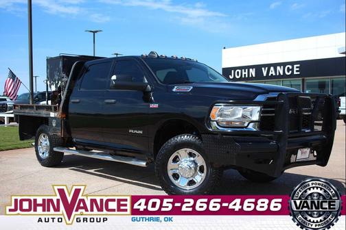 Diamond Black Crystal Pearlcoat 2019 RAM 2500 Tradesman Crew Cab 4x4 6'4' Box