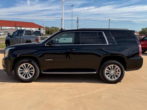 2017 GMC Yukon SLT