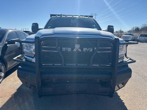 2024 RAM 3500 Tradesman Regular Cab 4x4 8' Box