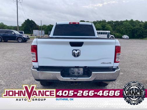 Bright White Clearcoat 2024 RAM 2500 Tradesman Crew Cab 4x4 6'4' Box
