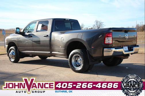 2024 RAM 3500 Tradesman Crew Cab 4x4 8' Box