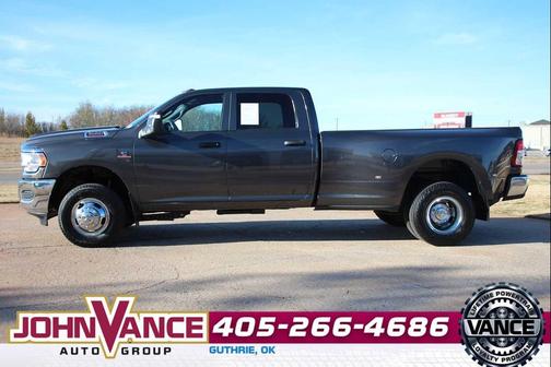 2024 RAM 3500 Tradesman Crew Cab 4x4 8' Box