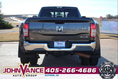 2024 RAM 3500 Tradesman Crew Cab 4x4 8' Box