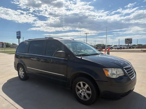 Brilliant Black Pearl 2009 Chrysler Town & Country Touring
