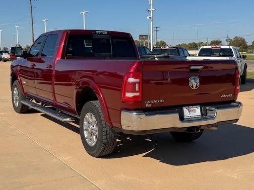 2021 RAM 3500 Laramie Crew Cab 4x4 8' Box