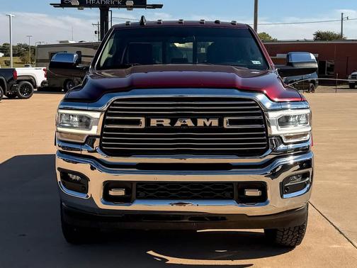 2021 RAM 3500 Laramie Crew Cab 4x4 8' Box