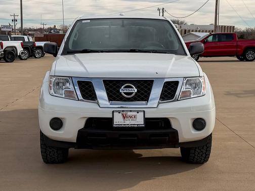 2016 Nissan Frontier SV
