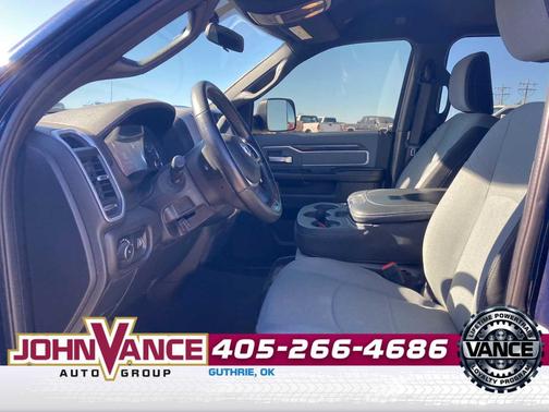 2022 RAM 2500 Big Horn Crew Cab 4x4 6'4' Box