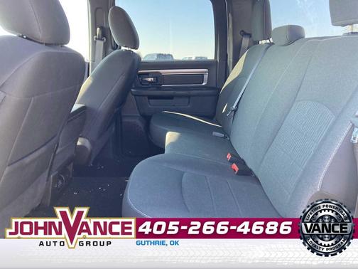 2024 RAM 1500 Classic Warlock Crew Cab 4x2 5'7' Box