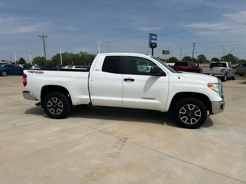 2016 Toyota Tundra SR5