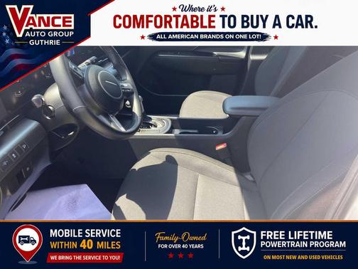 Atlas White 2025 Hyundai KONA SEL
