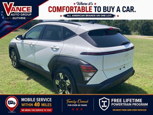 Atlas White 2025 Hyundai KONA SEL