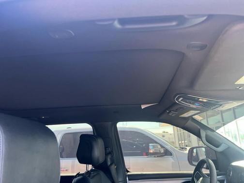 2023 Jeep Wagoneer Series II Carbide 4x4