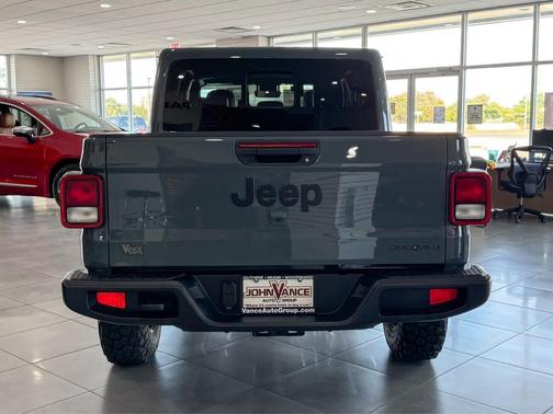 2025 Jeep Gladiator High Tide