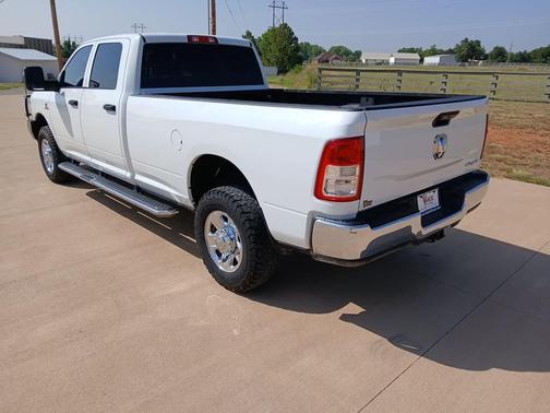 Bright White Clearcoat 2024 RAM 2500 Tradesman Crew Cab 4x4 8' Box
