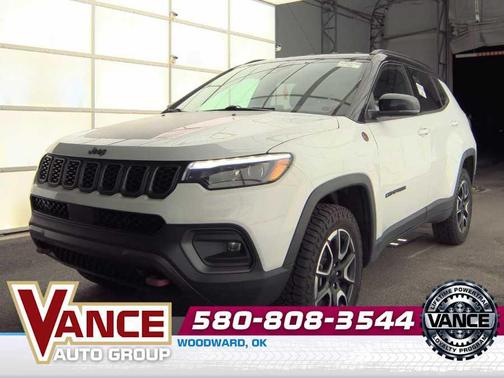 Bright White Clearcoat 2024 Jeep Compass Trailhawk