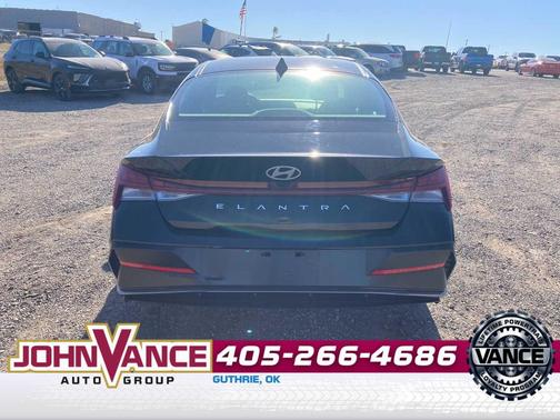 2025 Hyundai ELANTRA SEL