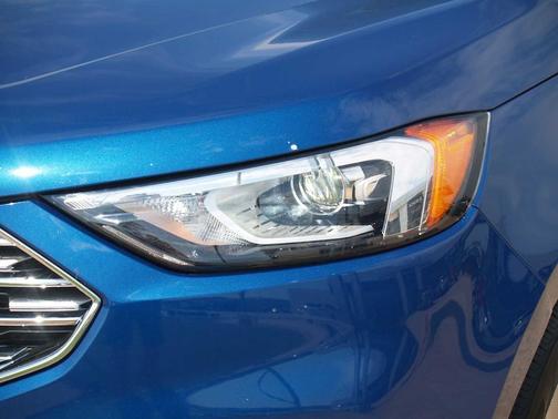 2021 Ford Edge SE