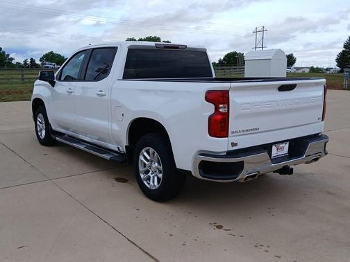 Summit White 2026 Chevrolet Silverado 1500 LT