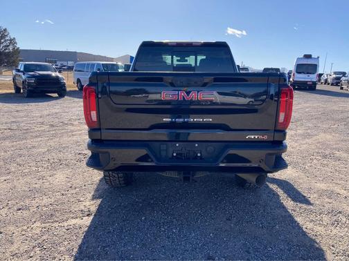 2023 GMC Sierra 2500 AT4