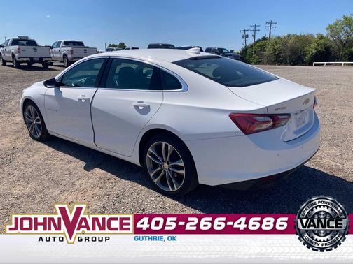 Summit White 2024 Chevrolet Malibu FWD 2LT