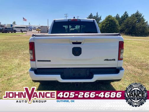 Bright White Clearcoat 2022 RAM 1500 Big Horn/Lone Star