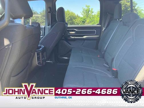 Bright White Clearcoat 2022 RAM 1500 Big Horn/Lone Star