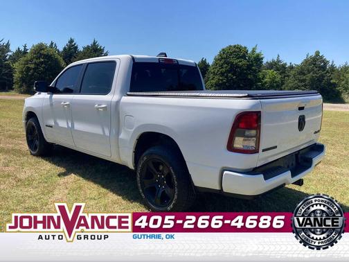 Bright White Clearcoat 2022 RAM 1500 Big Horn/Lone Star