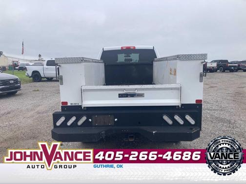 Bright White Clearcoat 2024 RAM 2500 Tradesman Crew Cab 4x4 8' Box