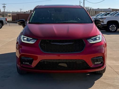 2026 Chrysler Pacifica L