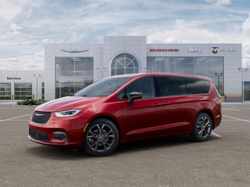 Red Hot Pearlcoat 2026 Chrysler Pacifica L
