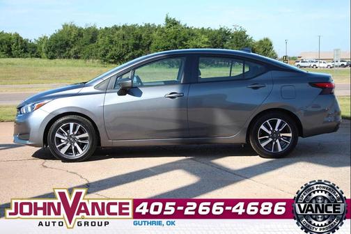 Gun Metallic 2024 Nissan Versa 1.6 SV