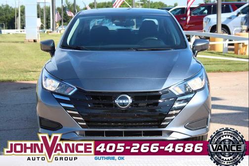 Gun Metallic 2024 Nissan Versa 1.6 SV