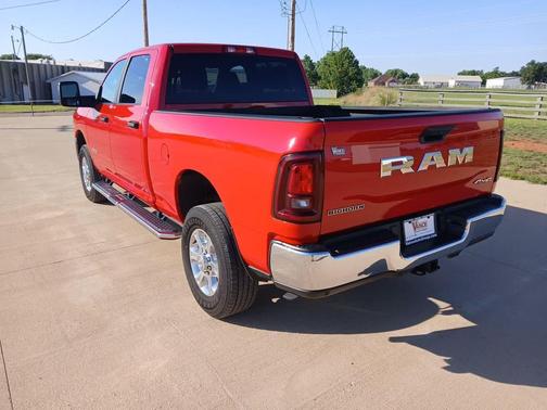 Flame Red Clearcoat 2026 RAM 2500 Big Horn Crew Cab 4x4 6'4' Box