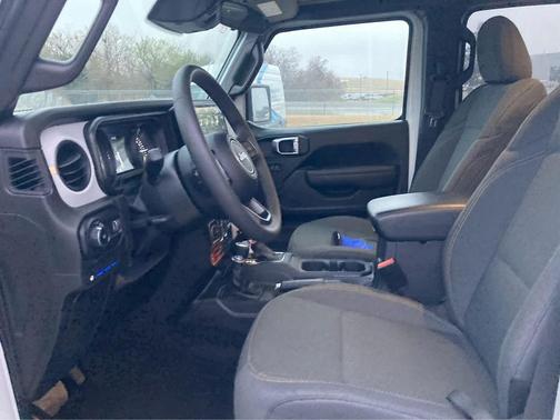 2025 Jeep Wrangler 4xe Willys