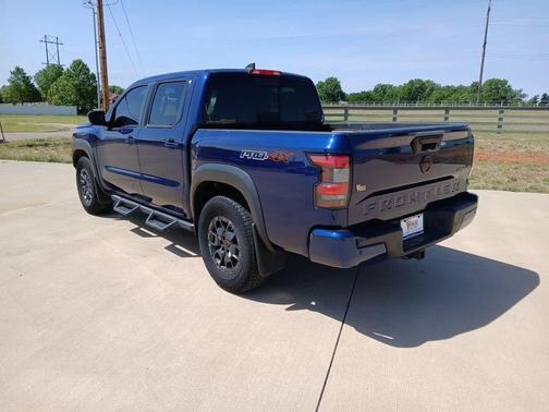 Deep Blue Pearl 2023 Nissan Frontier PRO-4X