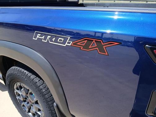 Deep Blue Pearl 2023 Nissan Frontier PRO-4X