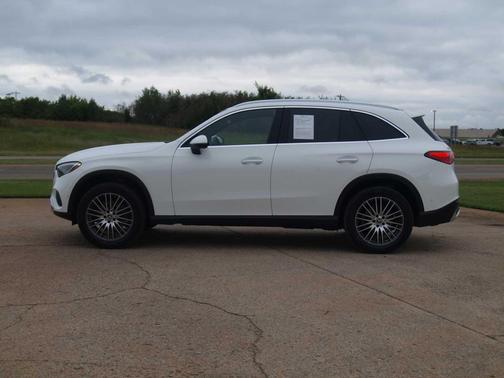 2025 Mercedes-Benz GLC 300 Base
