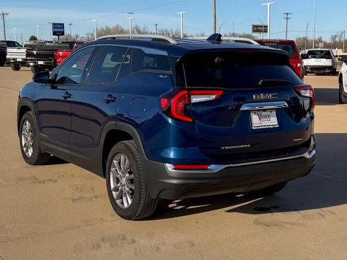 2023 GMC Terrain SLT