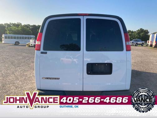 Summit White 2019 Chevrolet Express 3500 LS