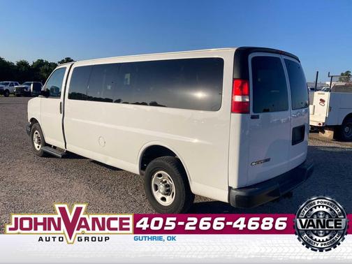 Summit White 2019 Chevrolet Express 3500 LS